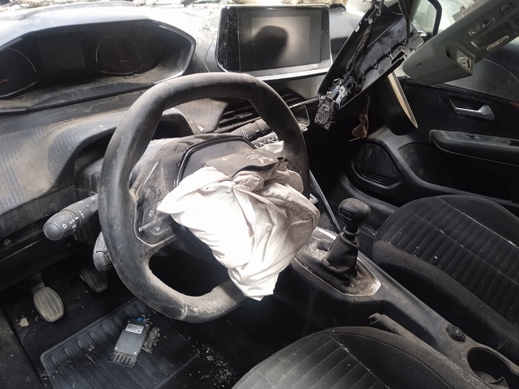  Peugeot 208 2020    EN DESARME